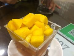 桃胶水晶鲜果杯（芒果）-仁信老铺甜品(北京路店)