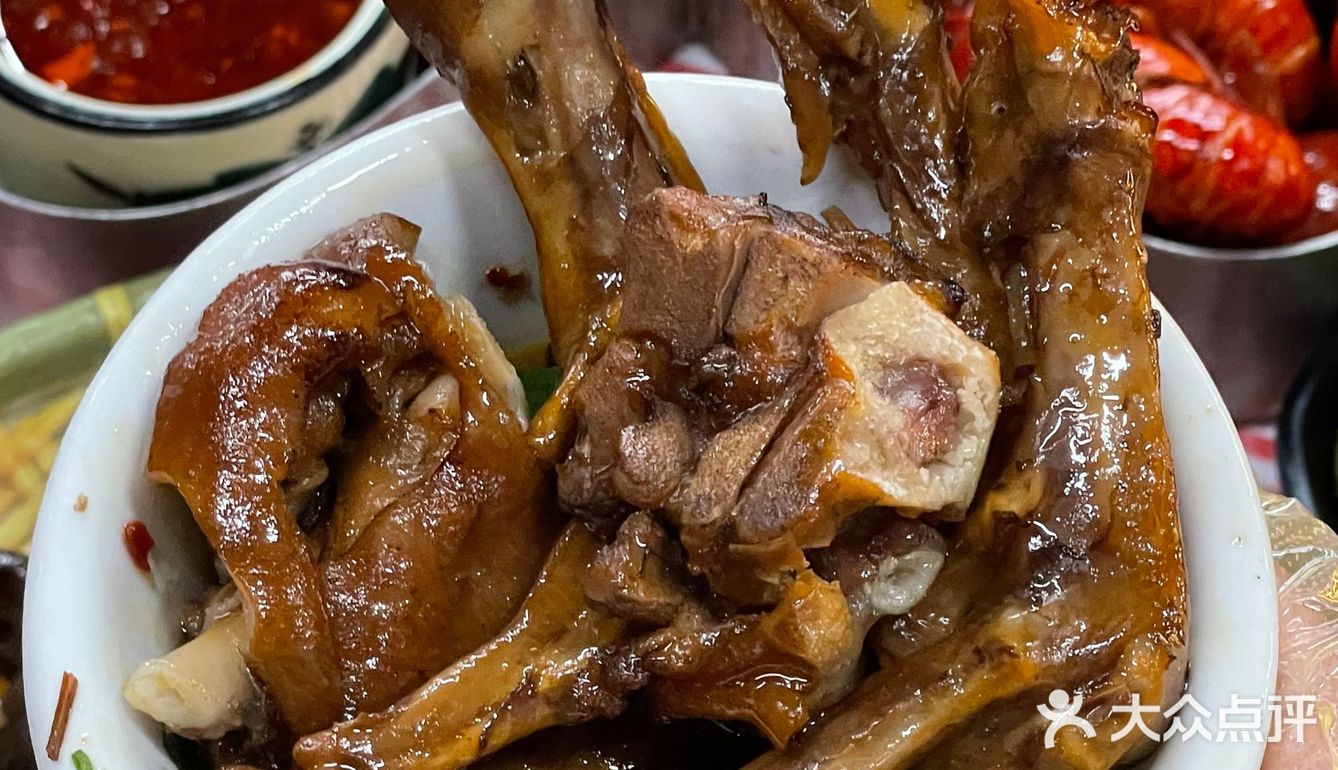 长沙人才懂… 这种路边搭棚的店才是真的好吃！