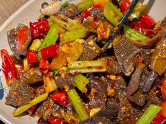 -肖四女乐山跷脚牛肉(滨江天街店)