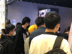 等位区-瑞幸咖啡(番禺永旺梦乐城店)