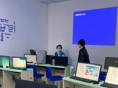 -童程童美·信息学竞赛·乐高机器人编程(长宁来福士校区)