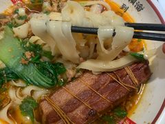 -顺溜·手工刀削面·黑金店(铜锣湾店)