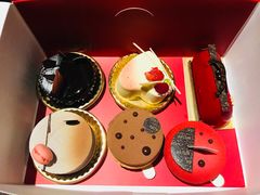-Salon de The de Joel Robuchon(外滩18号店)