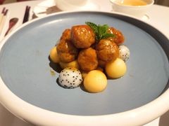香菠咕噜黑豚肉-广州富力丽思卡尔顿酒店·丽轩·粤菜