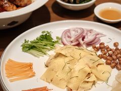 -龙悦湾酒家·八阵鱼生·渔人码头店