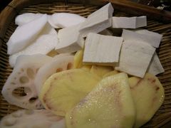 -憨石匠鲜菜土火锅(昆都店)
