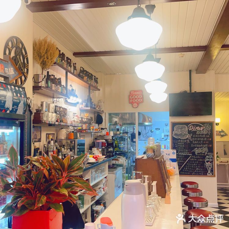 回味无穷！在呼伦贝尔品尝正宗手工汉堡的美妙体验