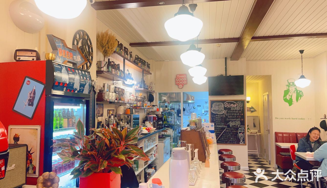 回味无穷！在呼伦贝尔品尝正宗手工汉堡的美妙体验