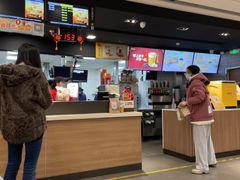 -麦当劳(上海虹桥站30B检票口楼上)