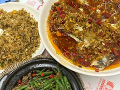 -堂瓦里·33年传统赣菜(第一街区店)