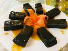 黑豆腐-口衣记鸡饭店