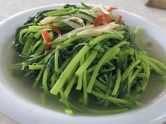 -辉记虾塘海鲜农庄