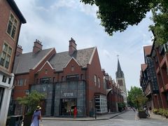 -钟书阁(松江泰晤士小镇店)