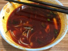 红油米线-老字号杨坡红油米线腊汁肉夹馍(东四道巷店)