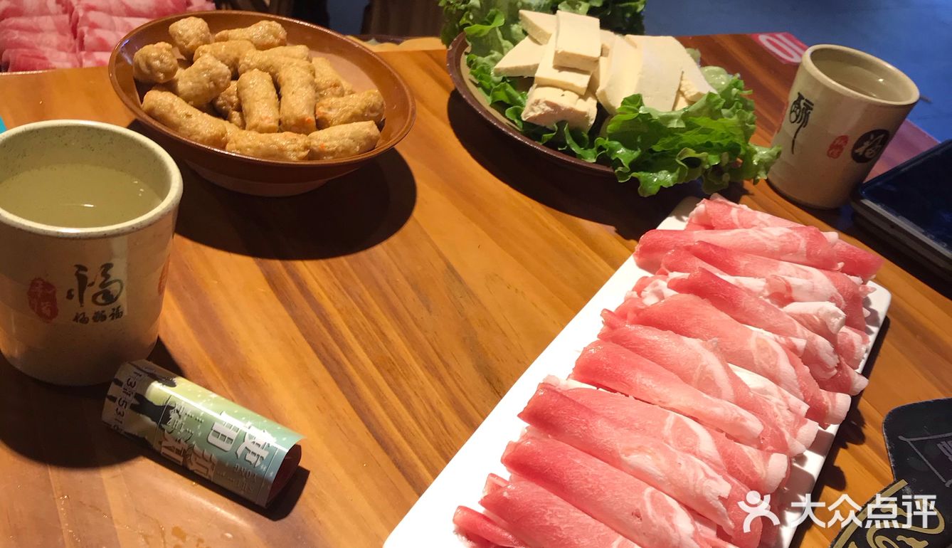 尤其是小料很齐全,最近冬天都去这边吃的火锅