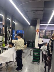 -藤野造型烫发染发