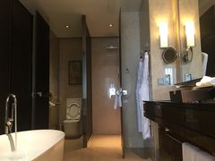 -广州天河希尔顿酒店