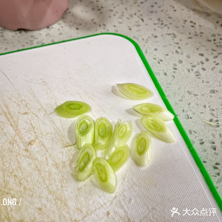 黑の食谱 / 小炒鸡丁，各种菜菜配鸡肉，清新爽口好吃唉！