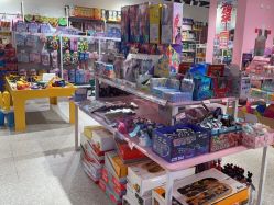 -嗨本可潮玩仓(大兴大悦春风里店)