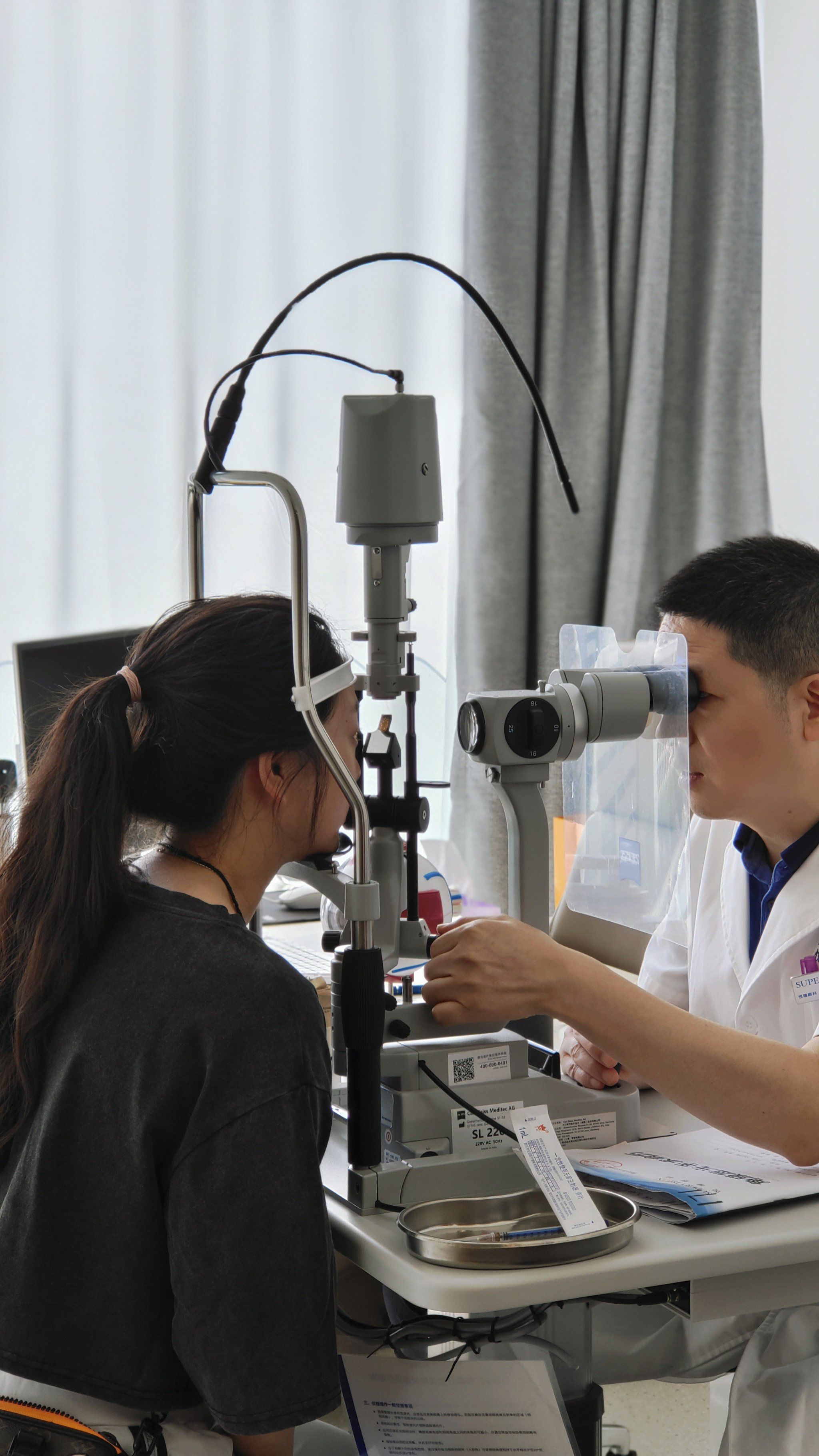 听人说小朋友近视大部分都可以矫正过来的

因为小朋友的眼睛还是