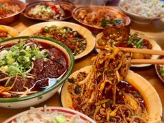 -拈签一笑黄牛肉辣卤串串