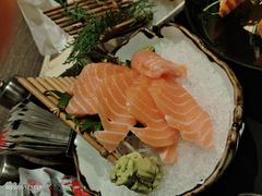 -山川小町·极番烧肉(新地假日广场店)