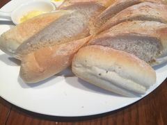餐前面包配黄油-弗兰克牛排西餐厅Ribone steak house(柠檬花园店)