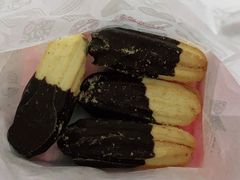 巧克力维纳斯-上海哈尔滨食品厂(汇联商厦店)