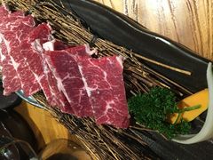 黑牛三角牛霖肉-黑牛の店·和牛烧肉(大悦城店)
