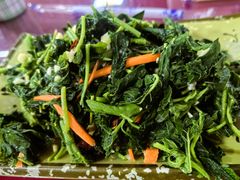 拌山野菜-北京龙庆四季香农家饭庄·灶台鱼·碳烤虹鳟鱼(龙庆峡店)