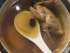 天麻蒸乳鸽-琬苑鸽庄·川粤融合菜(解放碑总店)