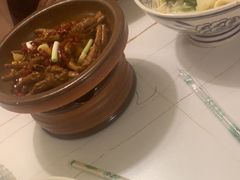 -阿瓦山寨·湘菜现炒·剁椒鱼头王(咸阳总店)