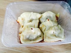 -黄阿姨锅贴大王(万航渡路店)