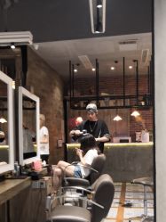 -QZHAIR SALON
