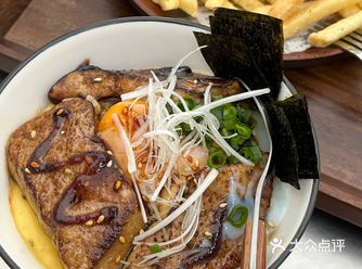 终于吃上超级火的鹅肝饭了️