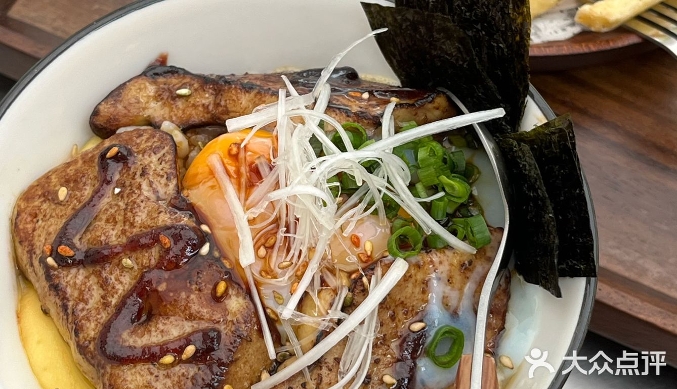 终于吃上超级火的鹅肝饭了‼️