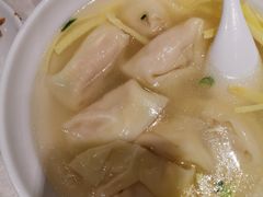 刀鱼馄饨-老半斋(福州路店)