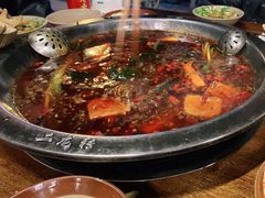 -黄潇洒老火锅(九眼桥宏济巷店)