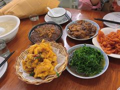 -胡子饮食店