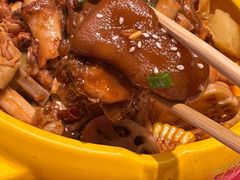 -多嘴肉蟹煲(万达店)