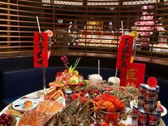 -雍容荟帝王蟹活龙虾展台自助(IFS黑金店)