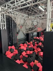 -零重力蹦床空间·滑梯·海洋球·团建(奥特莱斯店)