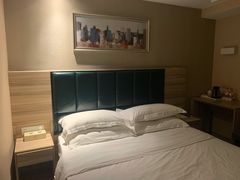 -维也纳酒店(成都春熙路李家沱地铁站店)