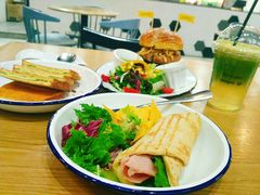 德国盘肠汉堡-HELLO 27 意面·沙拉·帕尼尼