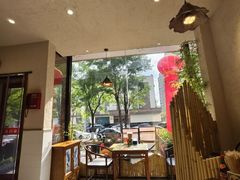 -大匠工房古船木艺术餐厅·猪肚鸡专门店(长白仙岛店)