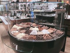 -Laderach 莱德拉(上海环贸iapm店)