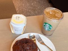 -星巴克臻选(上海今潮8弄店)