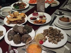 -荣誉国际酒店-云顶旋转餐厅