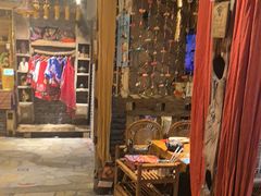 -老牌坊云南鱼豆花火锅(爱建店)