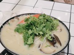 -肥汁米蘭香港米线(长宁来福士店)